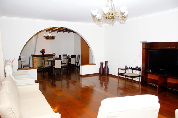 imgi_16_sala_de_tv_unidade1_casa_de_repouso_em_campinas_reviva_seniors_1