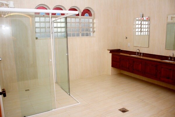 imgi_28_banheiros_unidade1_casa_de_repouso_em_campinas_3